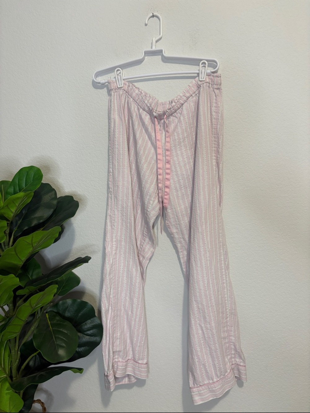 Victoria's Secret Pink & White Striped pajama Set with Silver Accents L - Picture 5 of 7